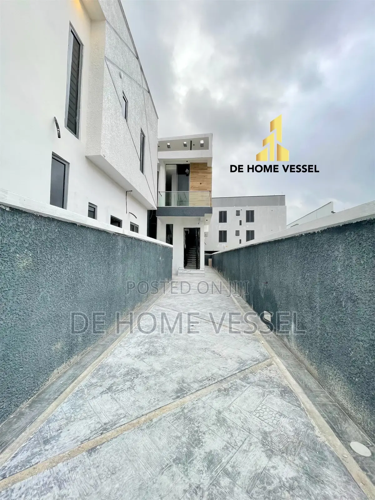 4bdrm Duplex in Lekki for sale in Lekki