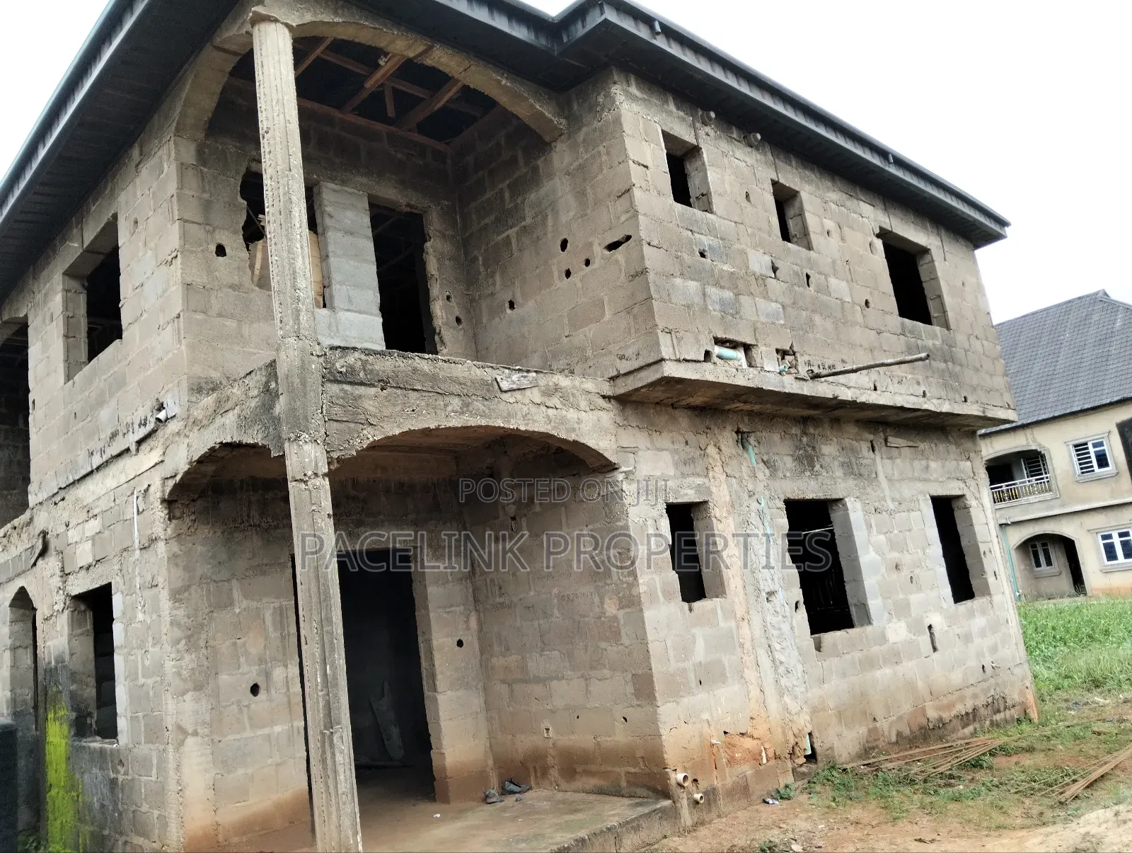 4bedroom Duplex With Numbers of 2bedrooms Flat in Baruwa