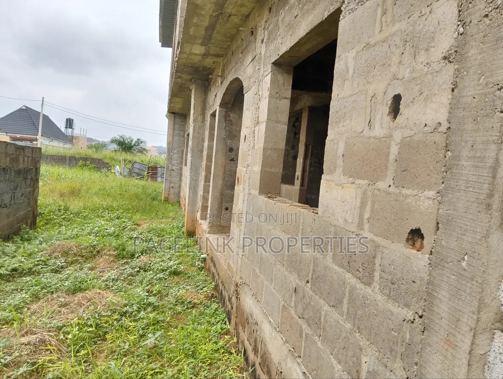 4bedroom Duplex With Numbers of 2bedrooms Flat in Baruwa