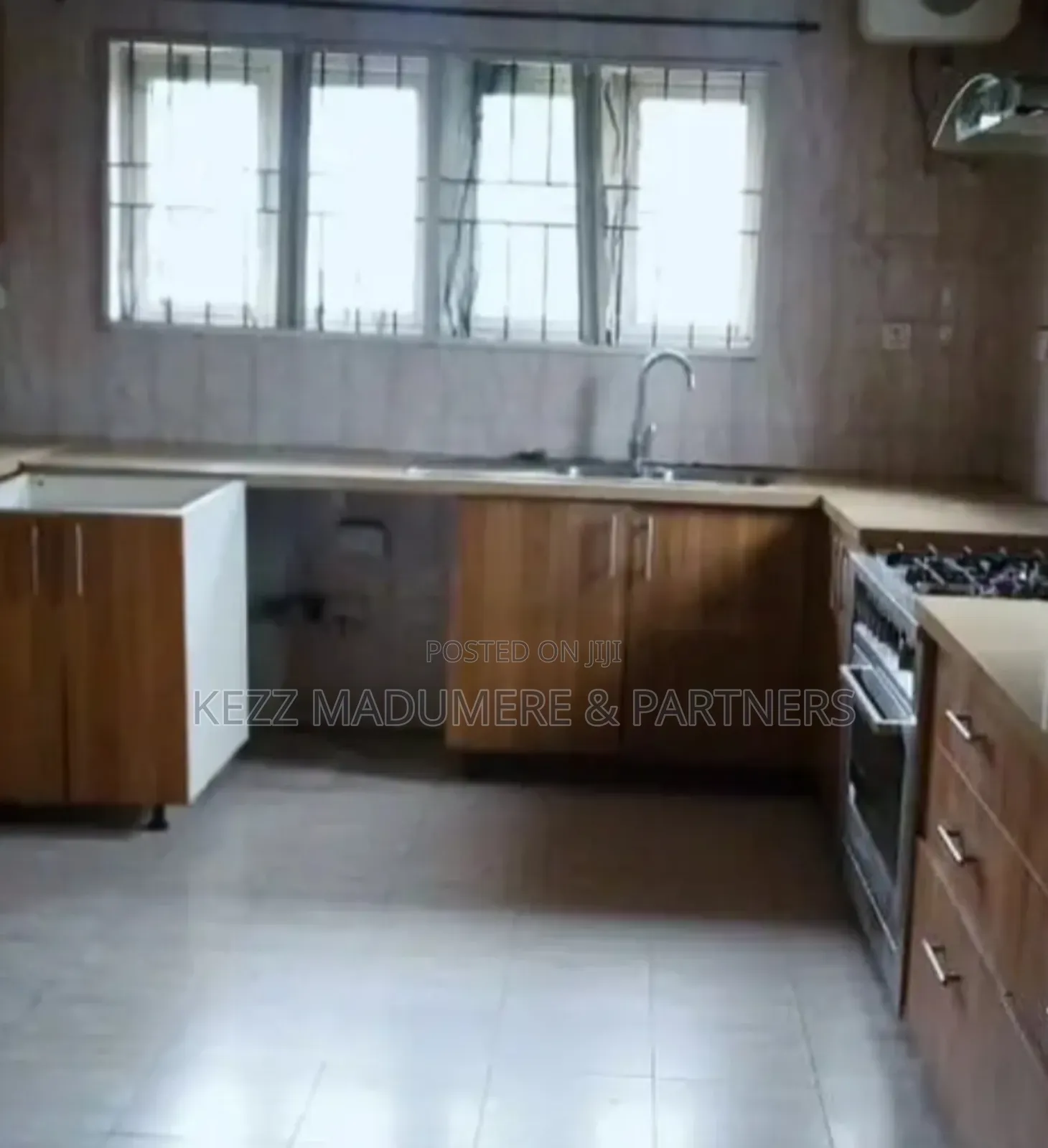 4bdrm Duplex in Golf Estate , Off Dr for sale in Trans Amadi