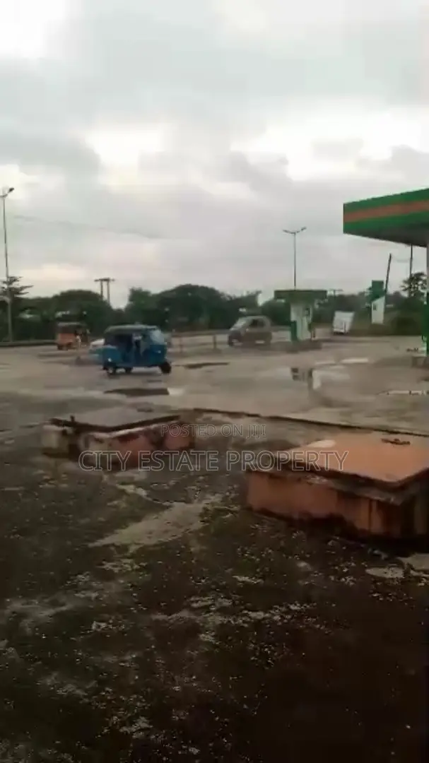 Filling Station for Sale Close to Oil Mill Portharcourt in Port-Harcourt