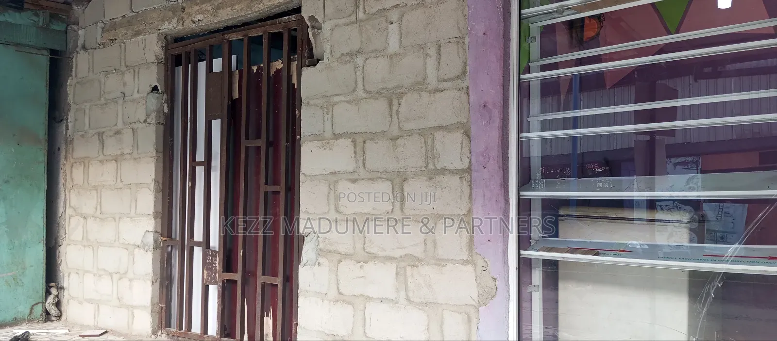 For Sale: A Cornerpiece Plot With 9 Shops in Rukpokwu