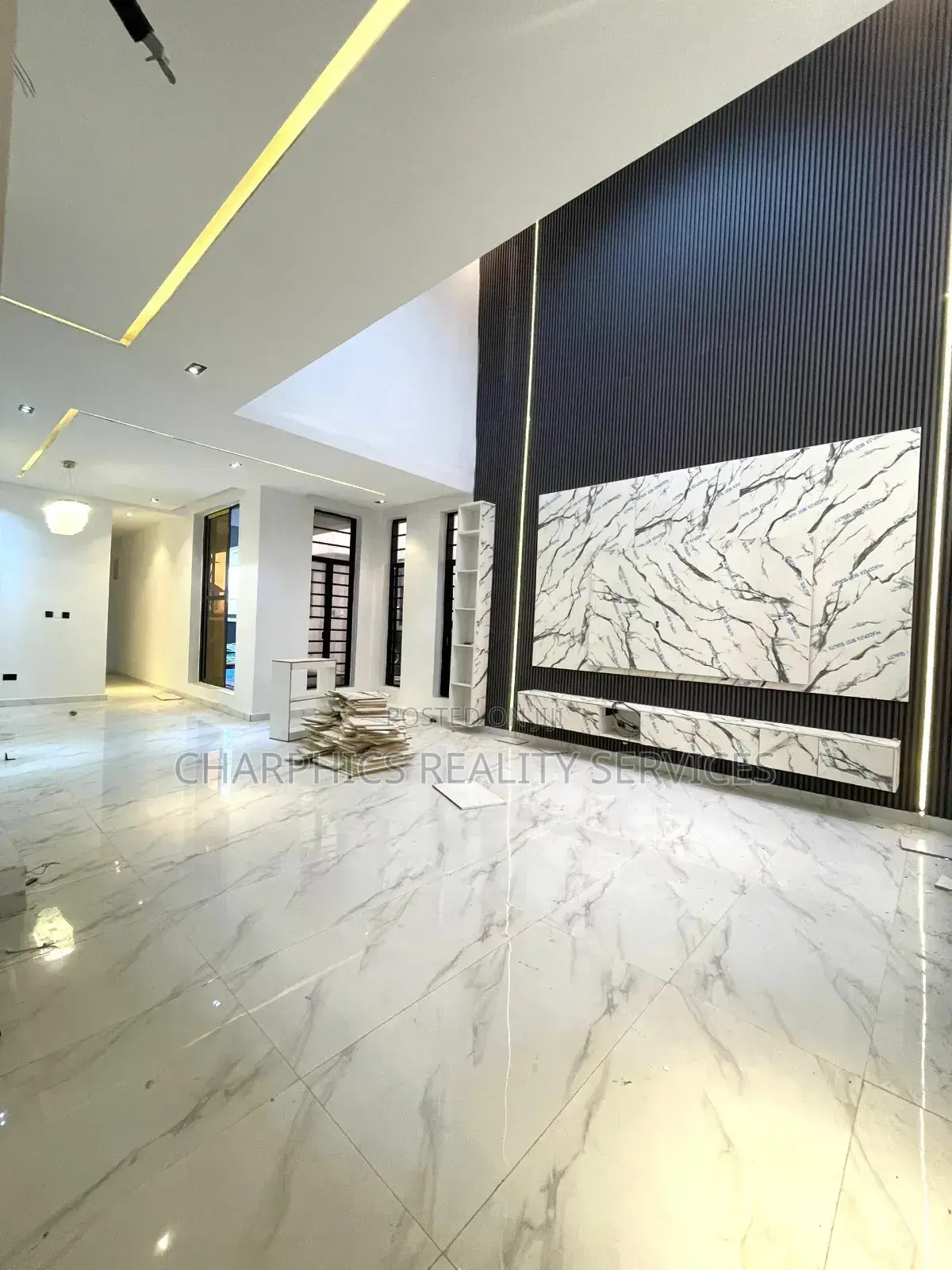 5bdrm Duplex in Ikota for sale in Ikota