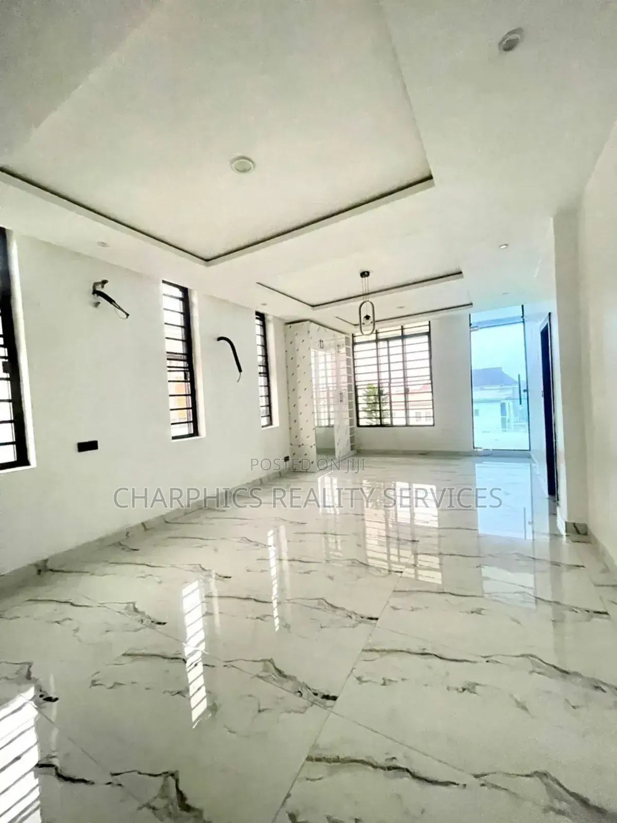 5bdrm Duplex in Lekki for sale in Lekki