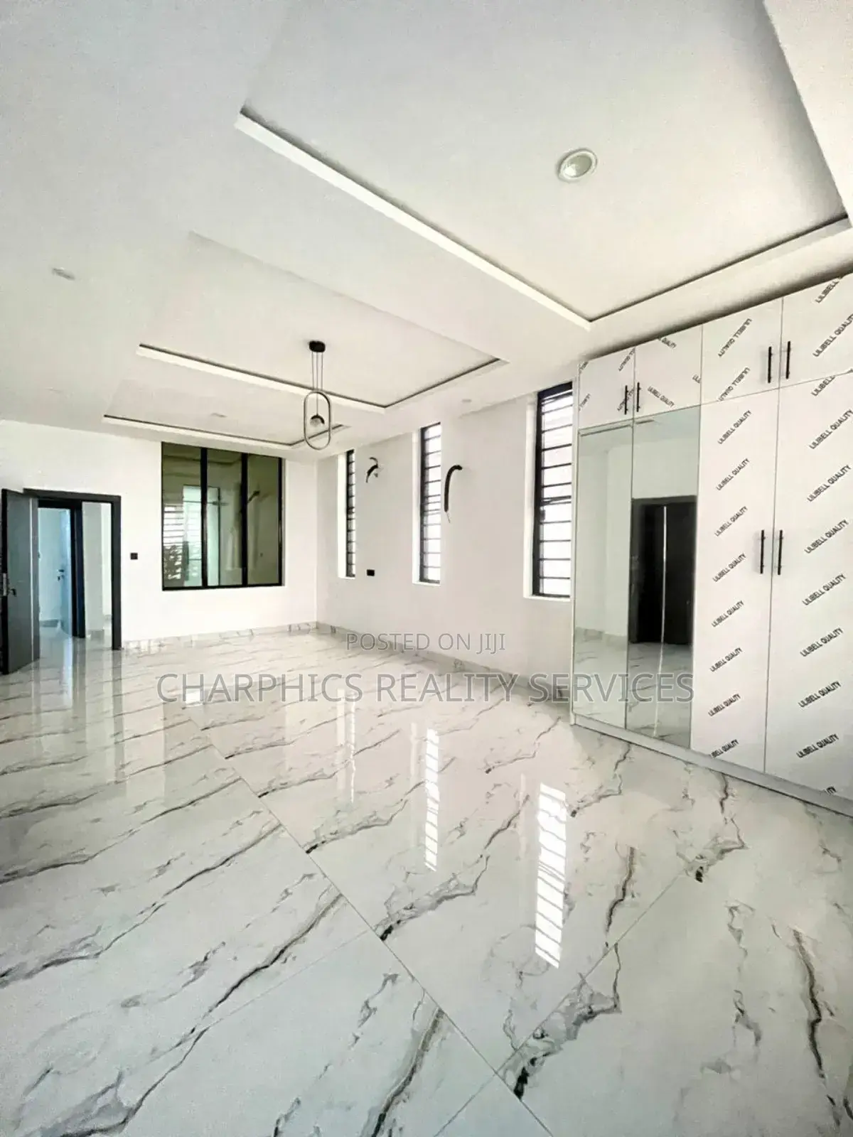 5bdrm Duplex in Lekki for sale in Lekki