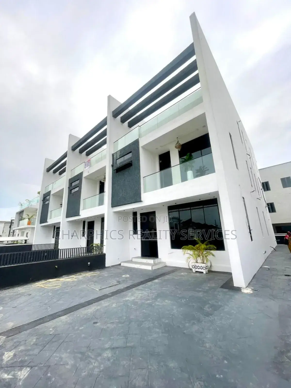 5bdrm Duplex in Lekki for sale in Lekki