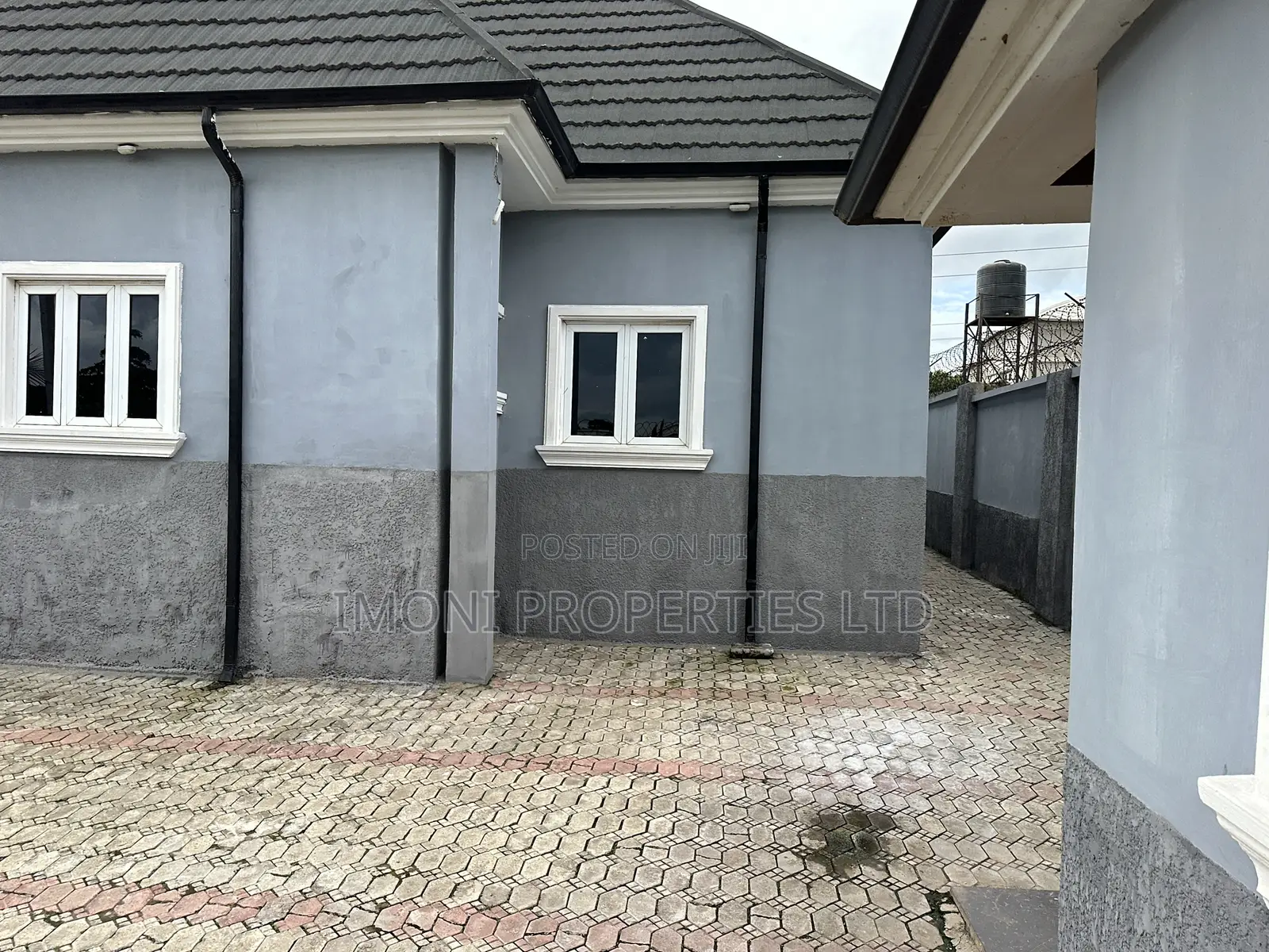 4bdrm Bungalow in Fo1, Kubwa for sale in Kubwa