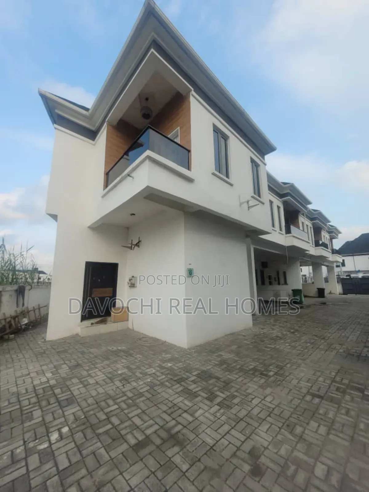 3bdrm Duplex in Lekki Orchid Road for rent in Lekki