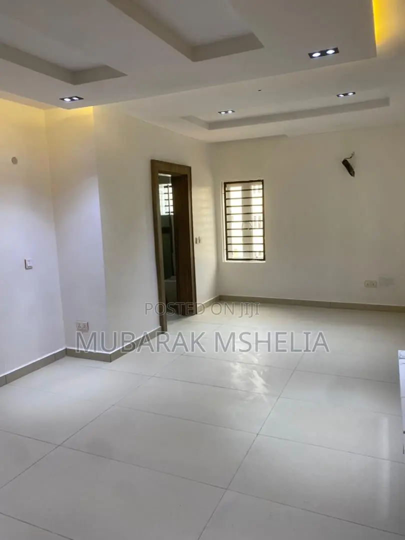 4bdrm Duplex in Gwarinpa for sale in Gwarinpa