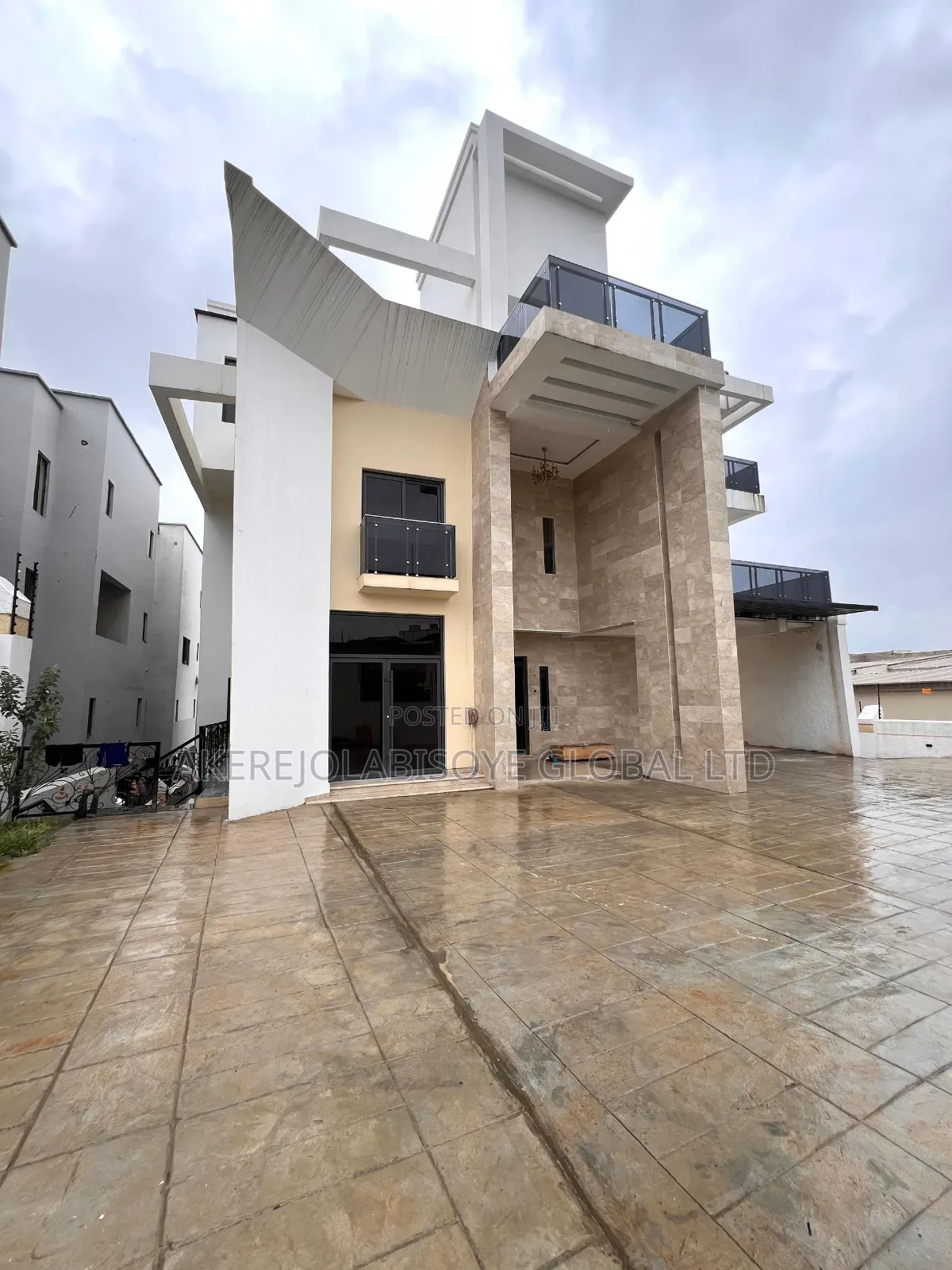 9bdrm Mansion in Katampe Extension for sale in Katampe Extension