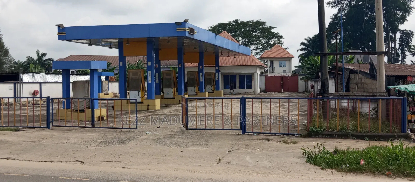 Functional Filling Station by Obirikwere Flyover for Sale in Port-Harcourt