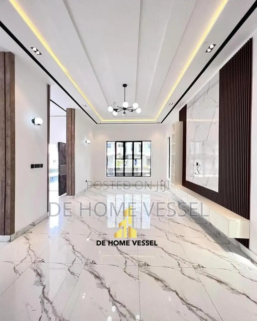5bdrm Duplex in Lekki for sale in Lekki