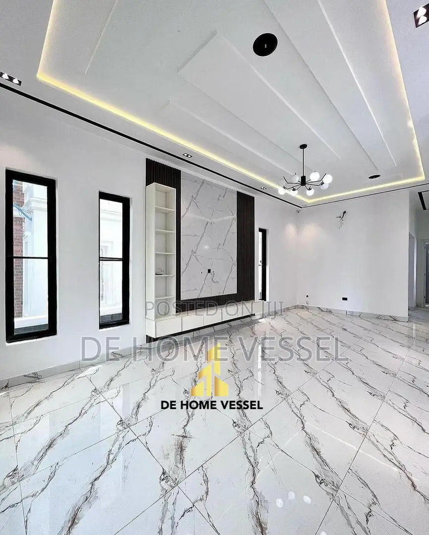 5bdrm Duplex in Lekki for sale in Lekki