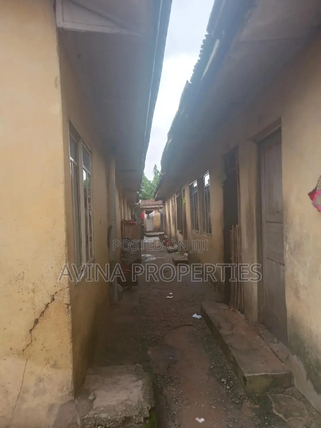 A Total of 20 Rooms Self-Contained Forsale With Shop in Owerri