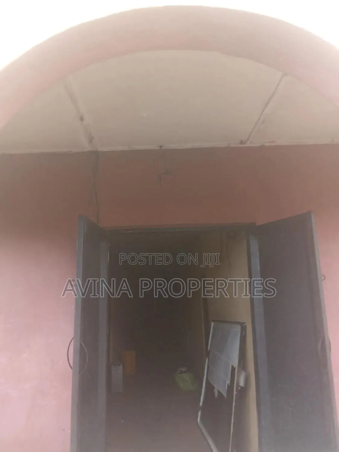A Total of 20 Rooms Self-Contained Forsale With Shop in Owerri