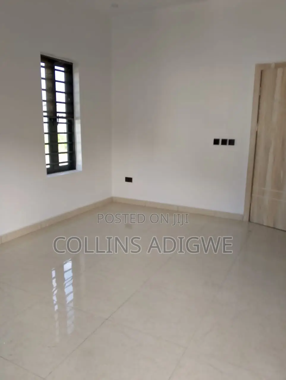 5bdrm Duplex in Ikota Villa Chevron for sale in Ikota