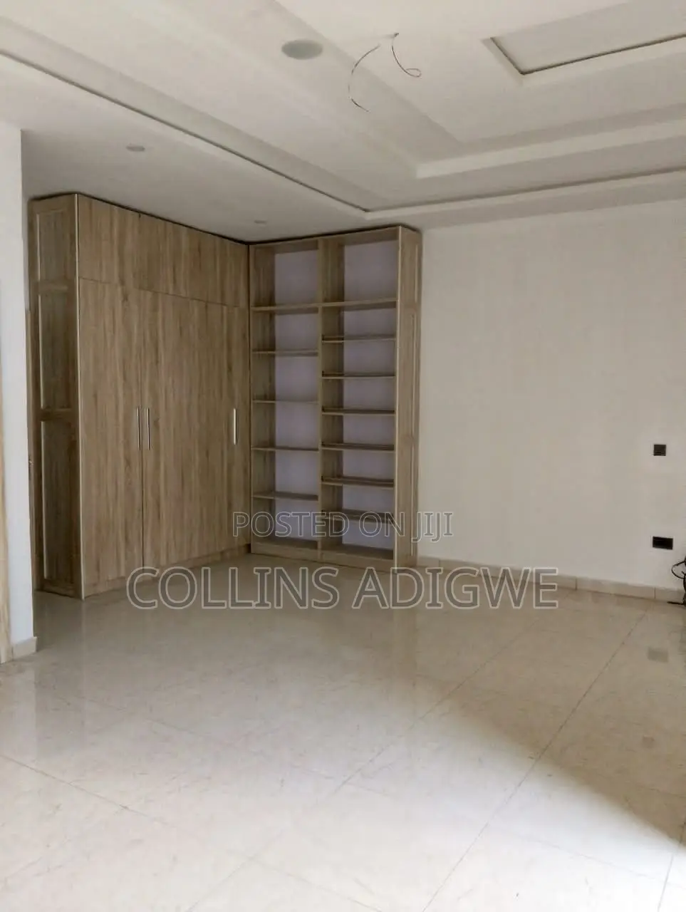 5bdrm Duplex in Ikota Villa Chevron for sale in Ikota