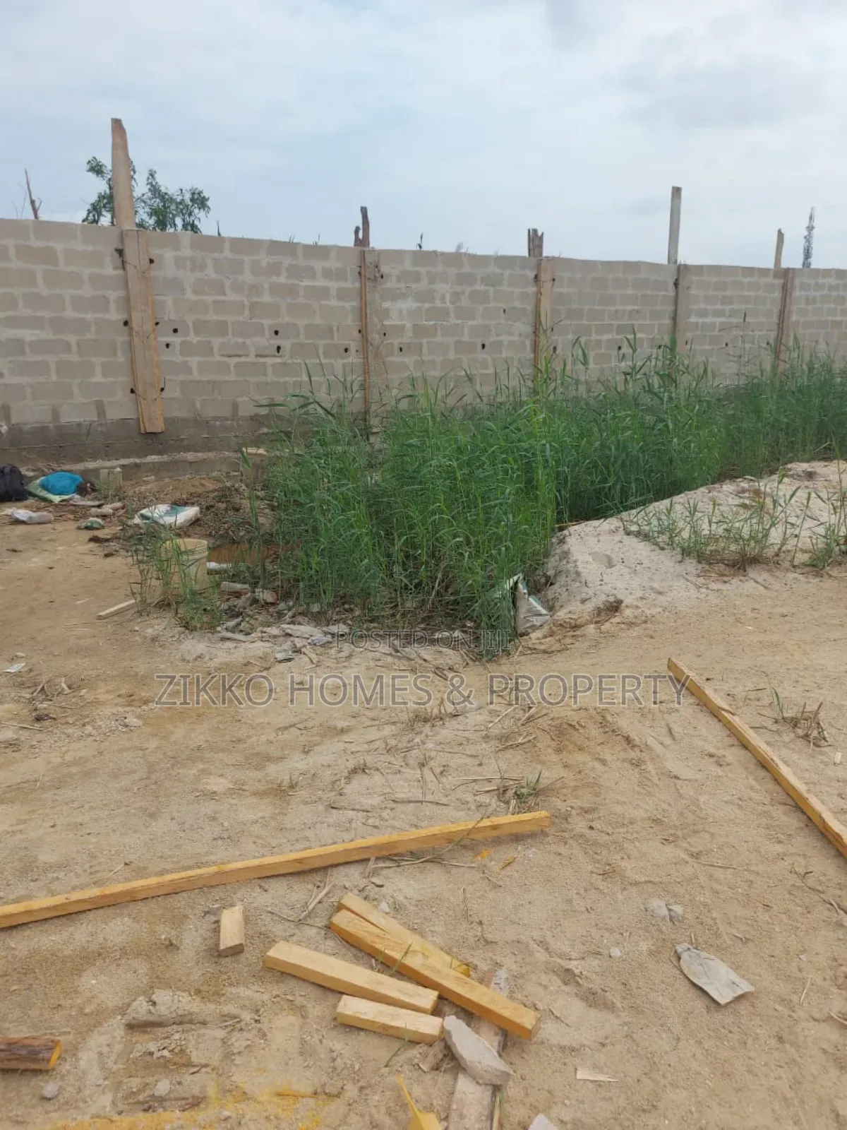 Land for Sale at Chevron Drive in Chevron