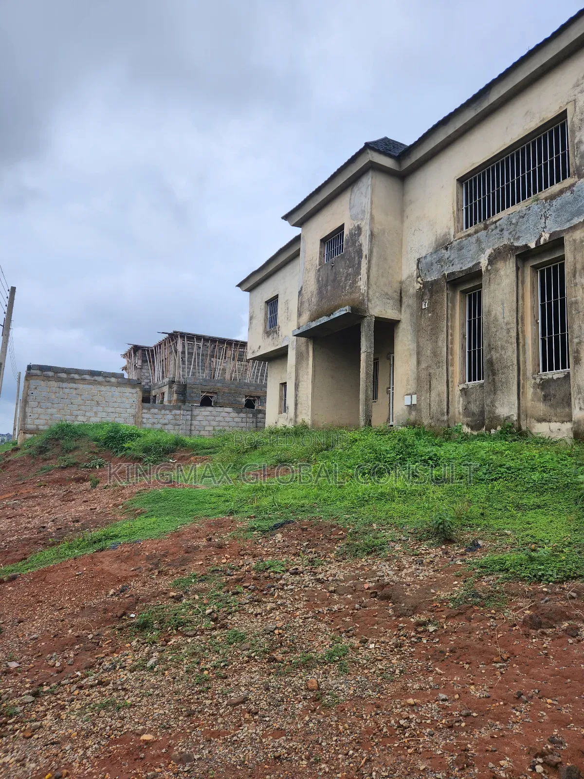 5bdrm Duplex in Idu Industrial for sale in Idu Industrial