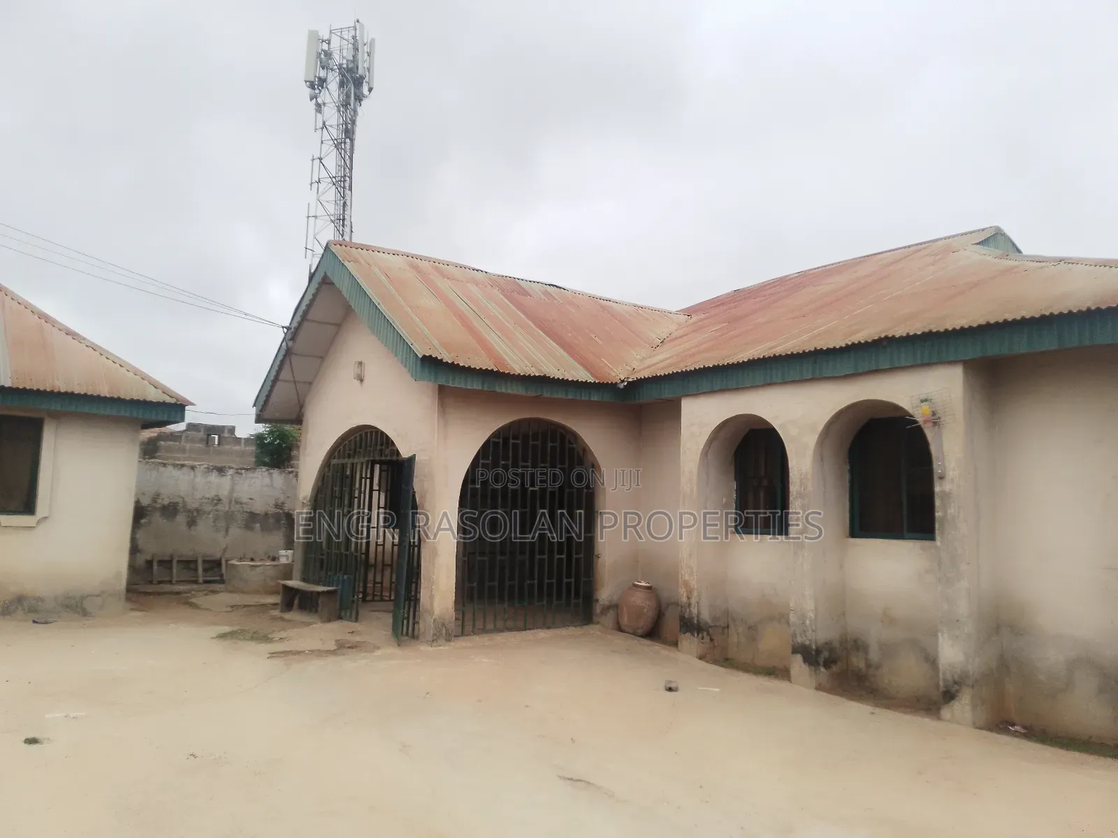 3bdrm Block of Flats in Ganmo, Ifelodun-Kwara for sale in Ifelodun-Kwara