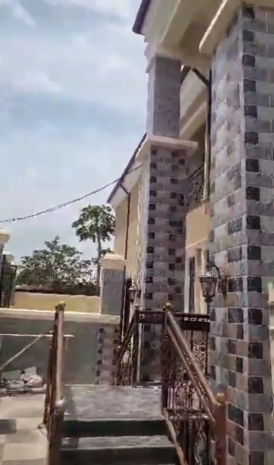 6bdrm Duplex in Ehimiri Housing for sale in Umuahia