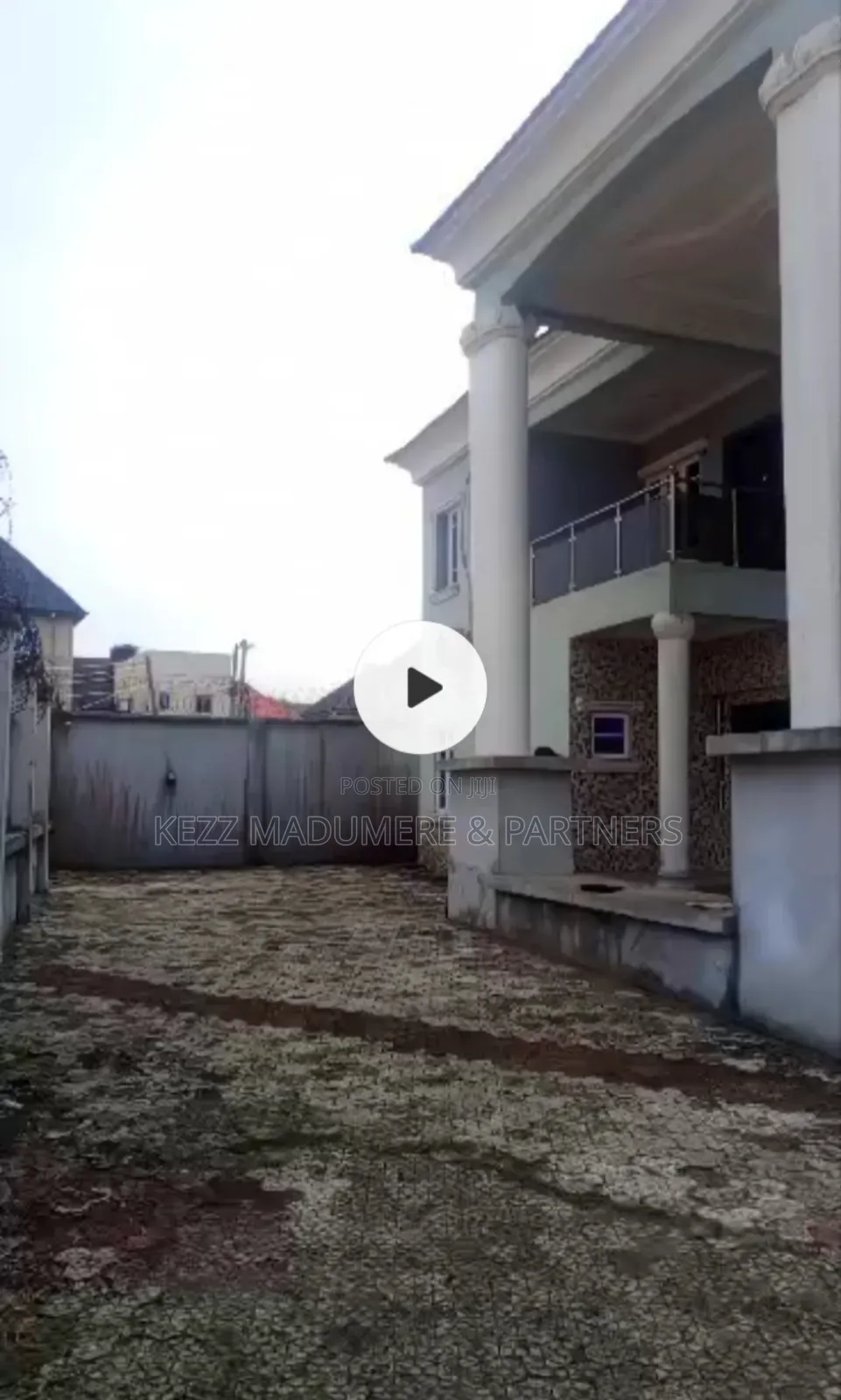 5bdrm Duplex in Umobia Estate , for sale in Umuahia