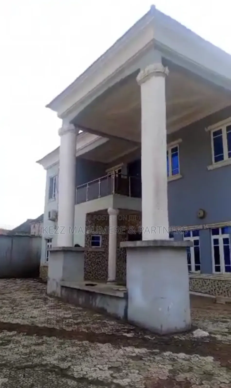 5bdrm Duplex in Umobia Estate , for sale in Umuahia