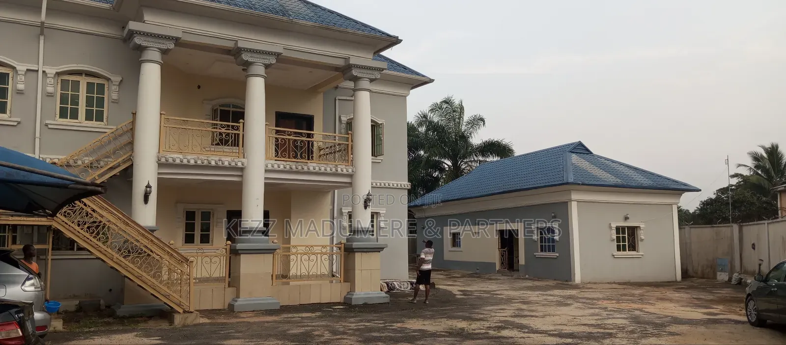 8bdrm Duplex in City Center, Umuahia for sale in Umuahia