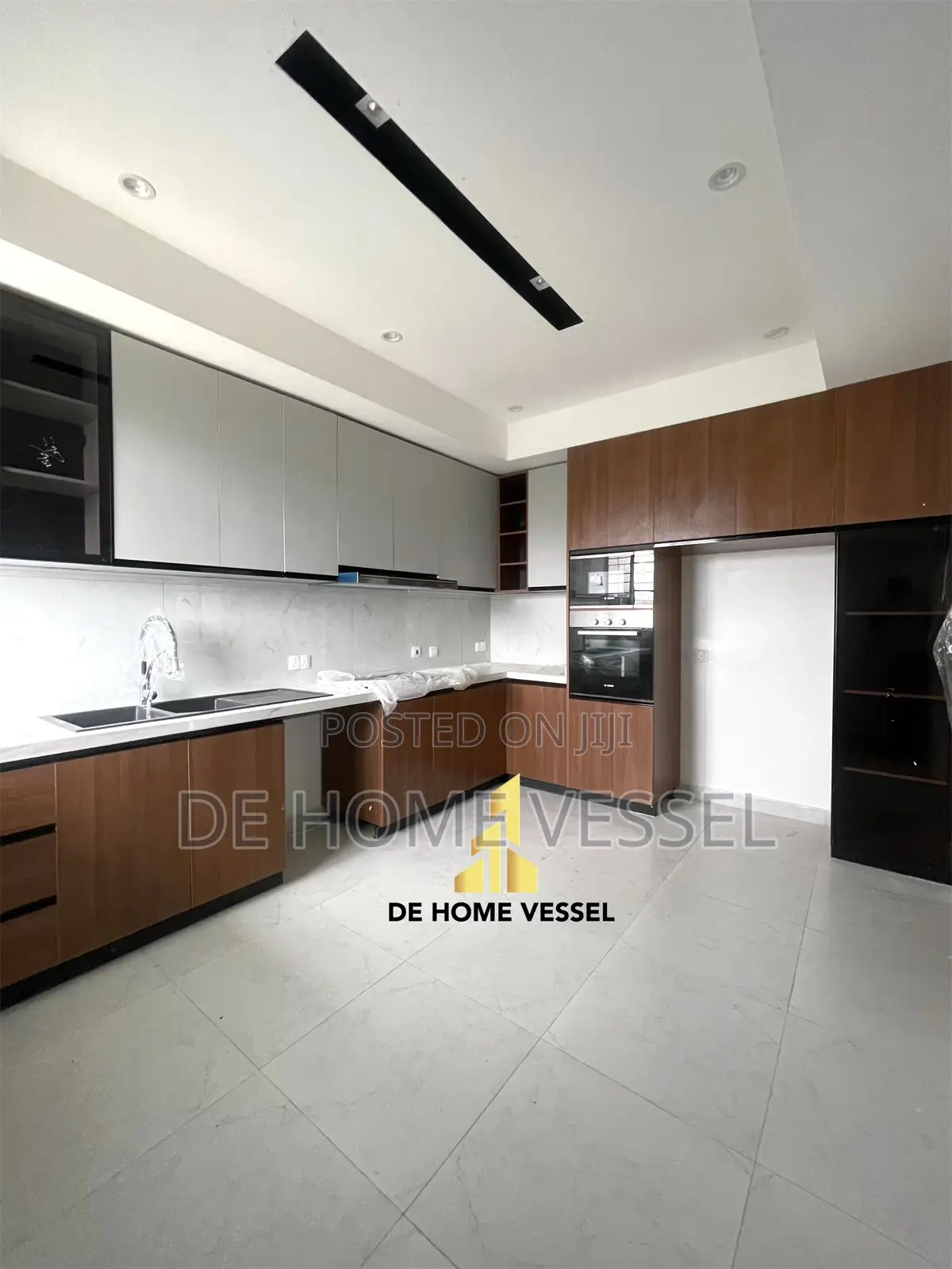 5bdrm Townhouse/Terrace in Lekki for sale in Lekki