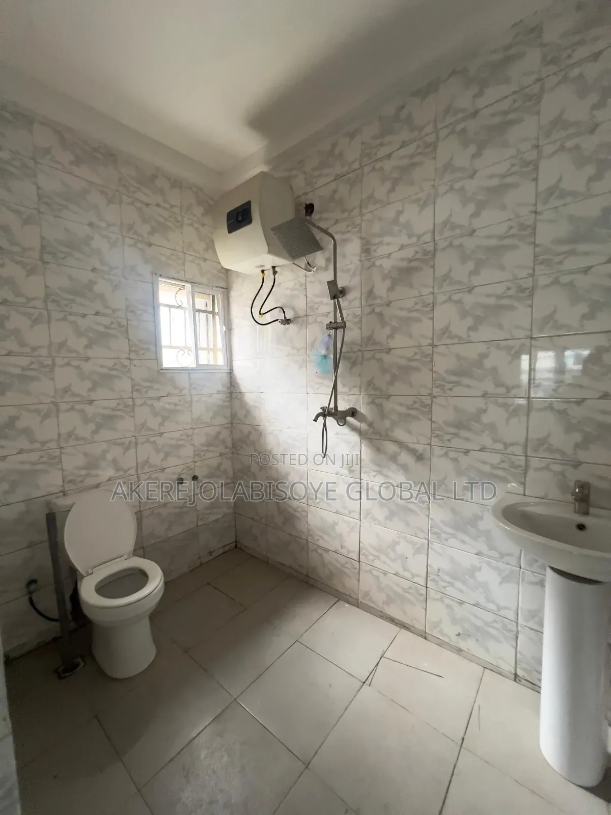 3bdrm Bungalow in In An Estate Around, Life Camp for sale in Life Camp