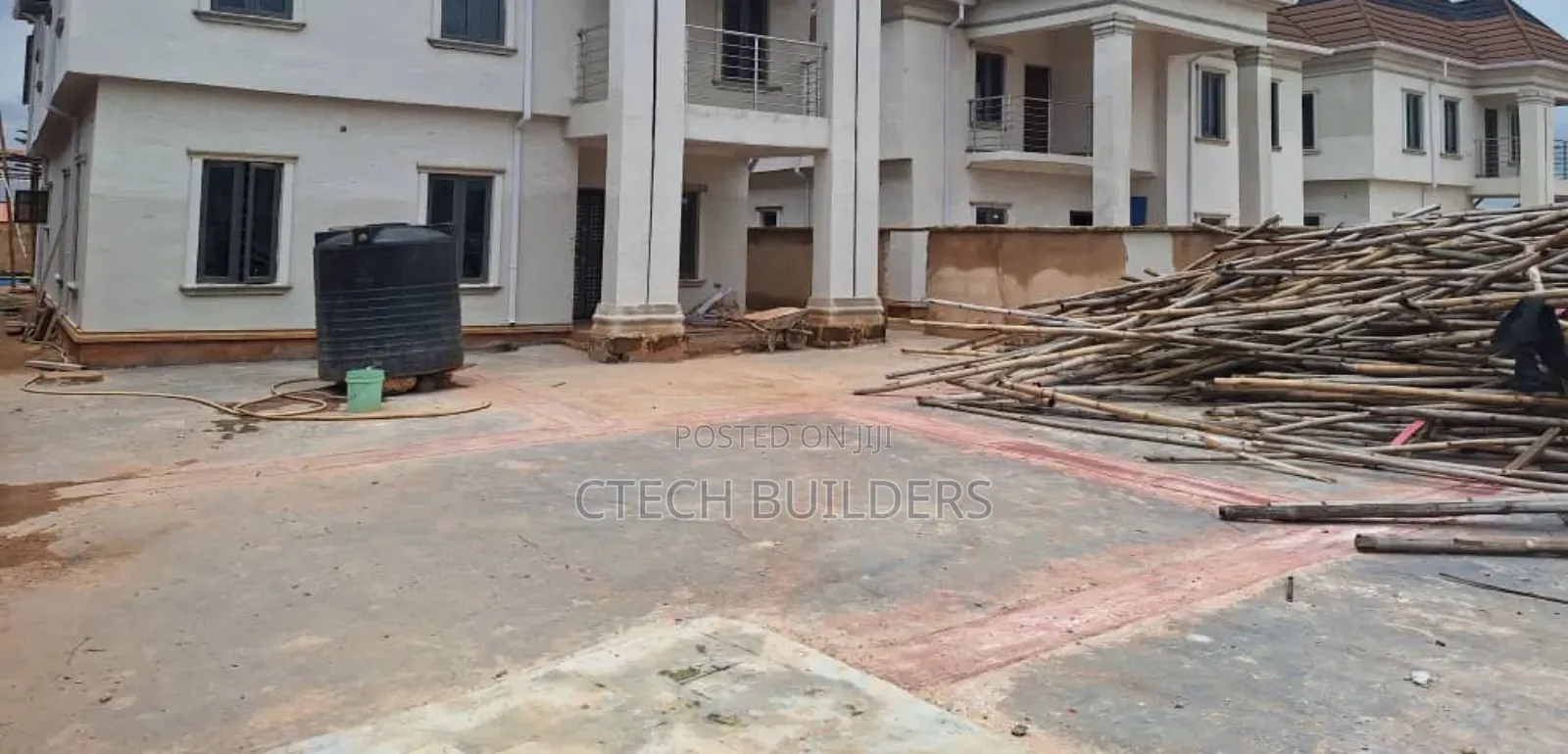 8bdrm Duplex in Benin City for sale in Benin City