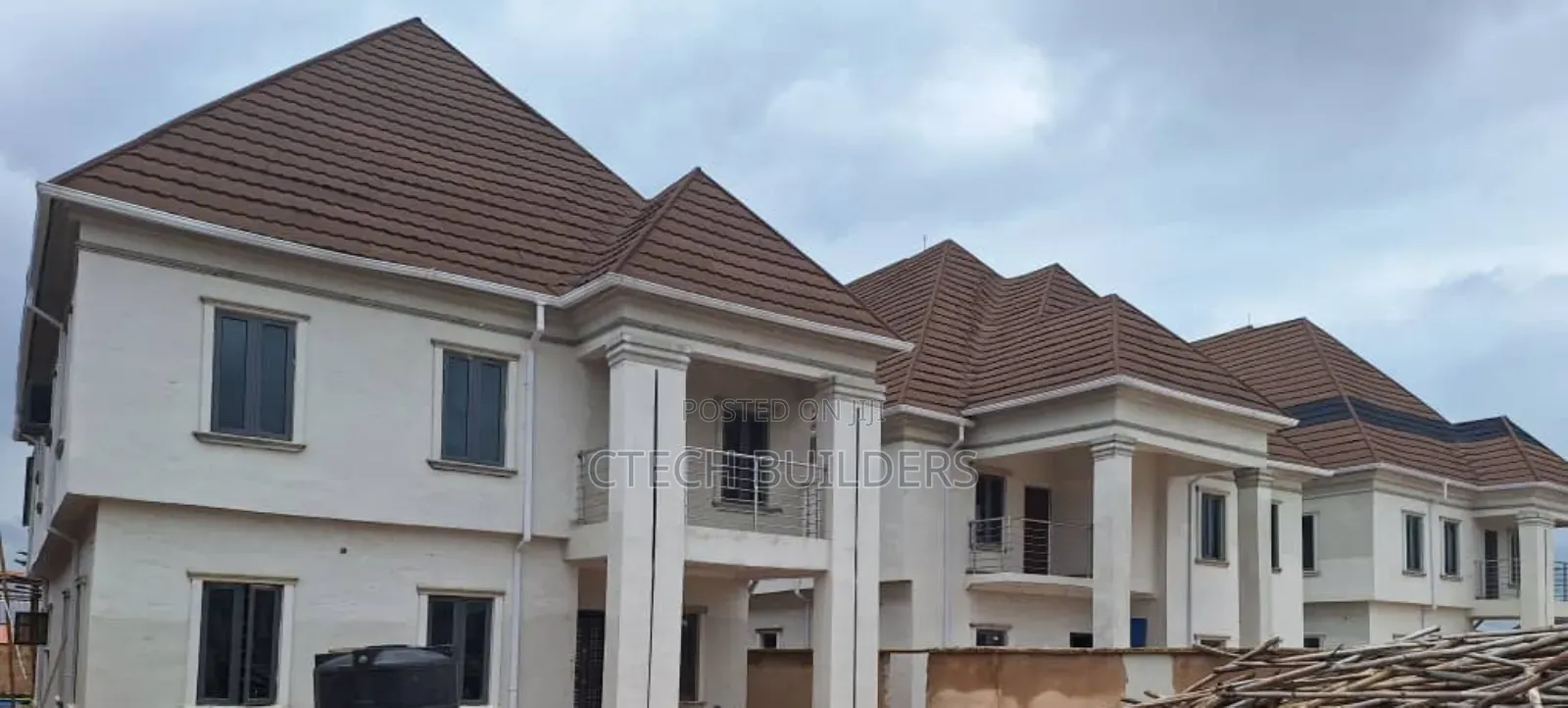 8bdrm Duplex in Benin City for sale in Benin City