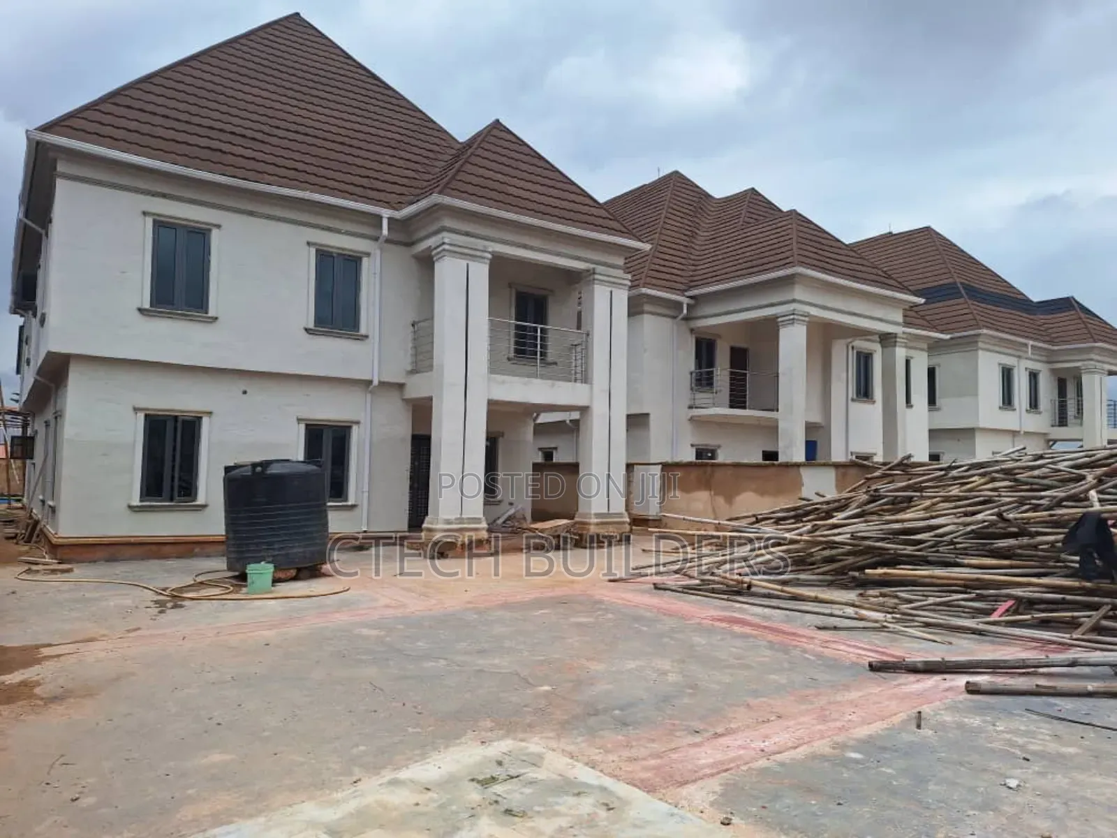 8bdrm Duplex in Benin City for sale in Benin City