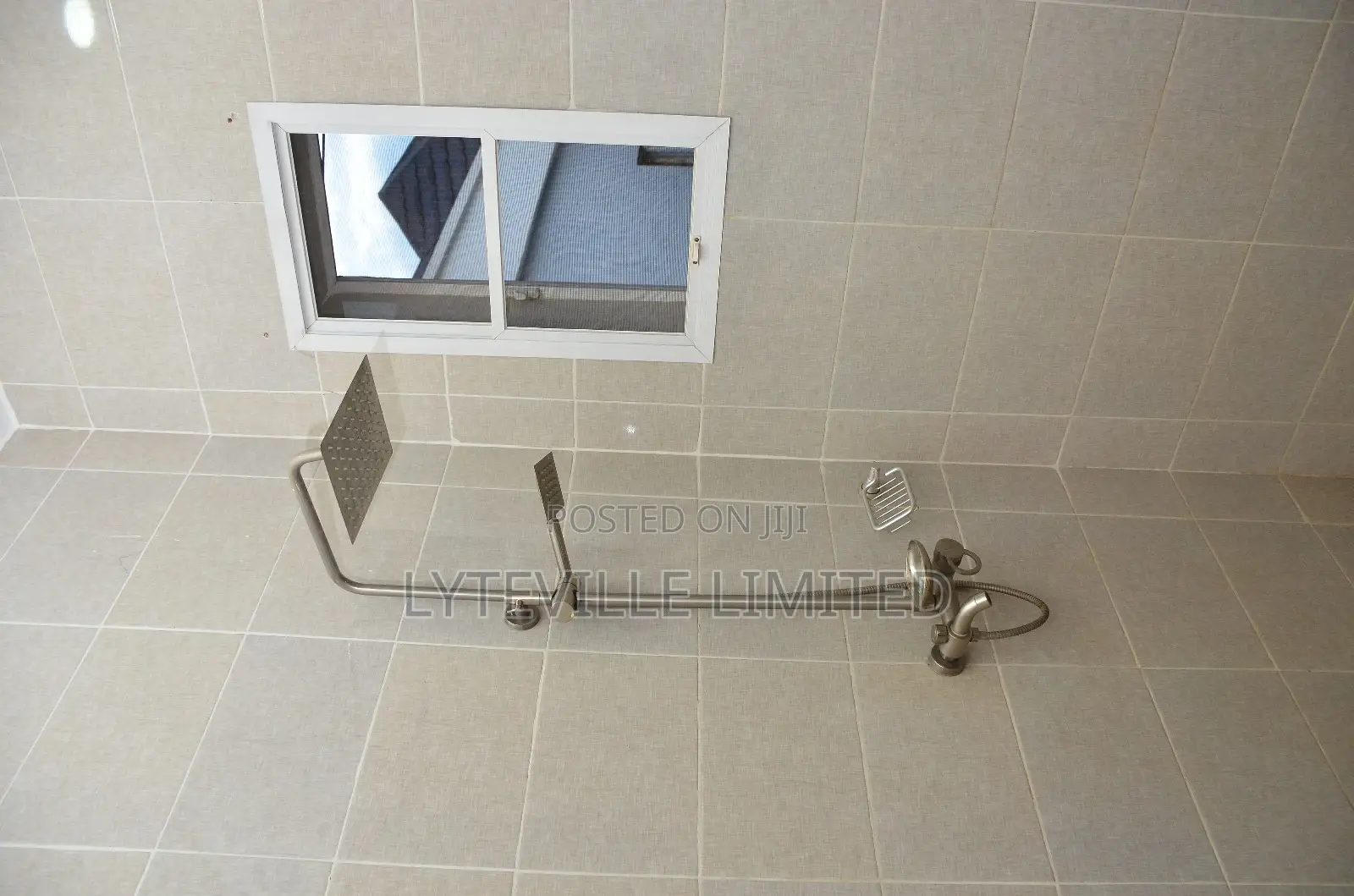 Single Room, Shared Apartment in Mbora