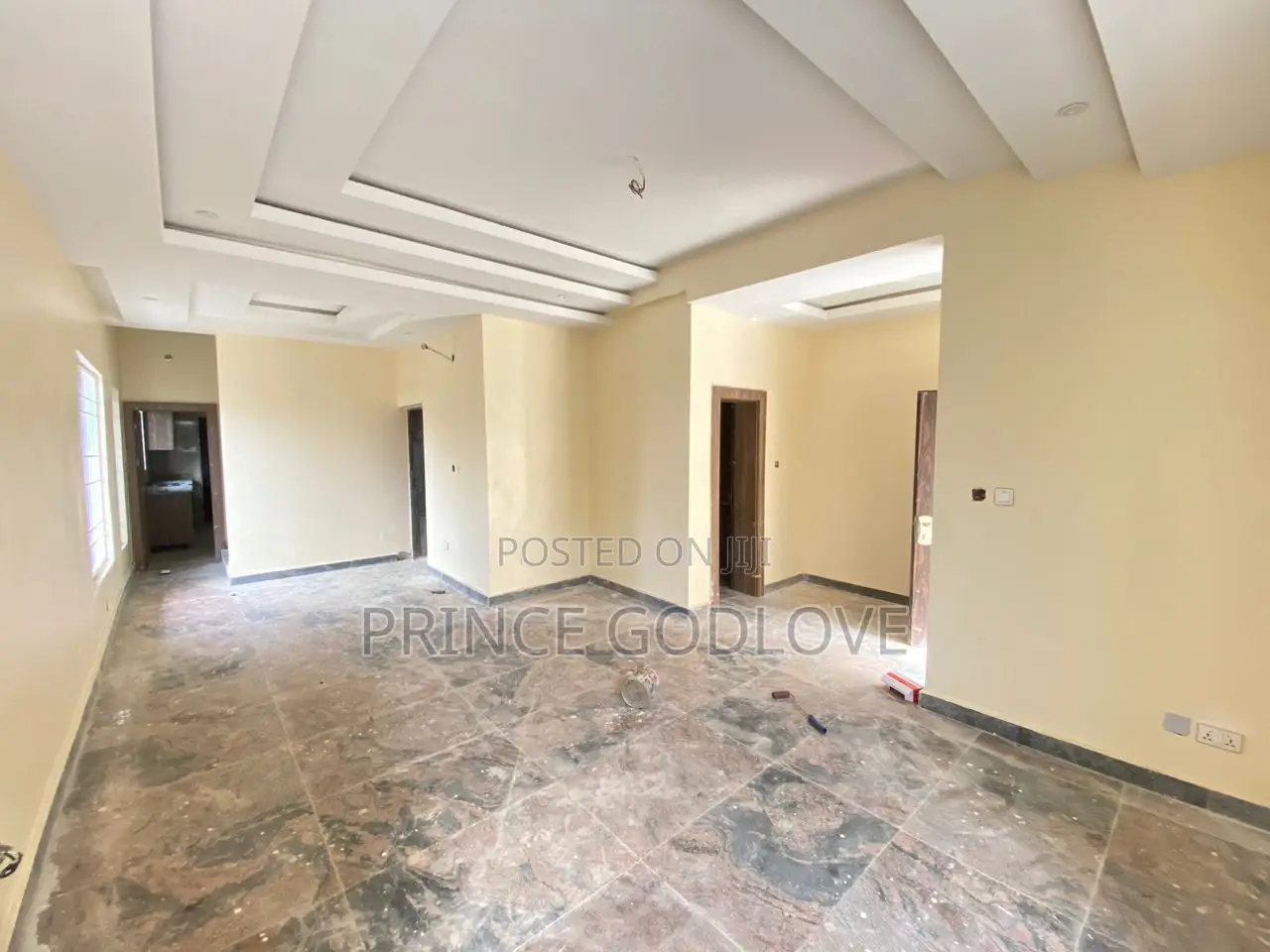 5bdrm Duplex in Life Camp for sale in Life Camp