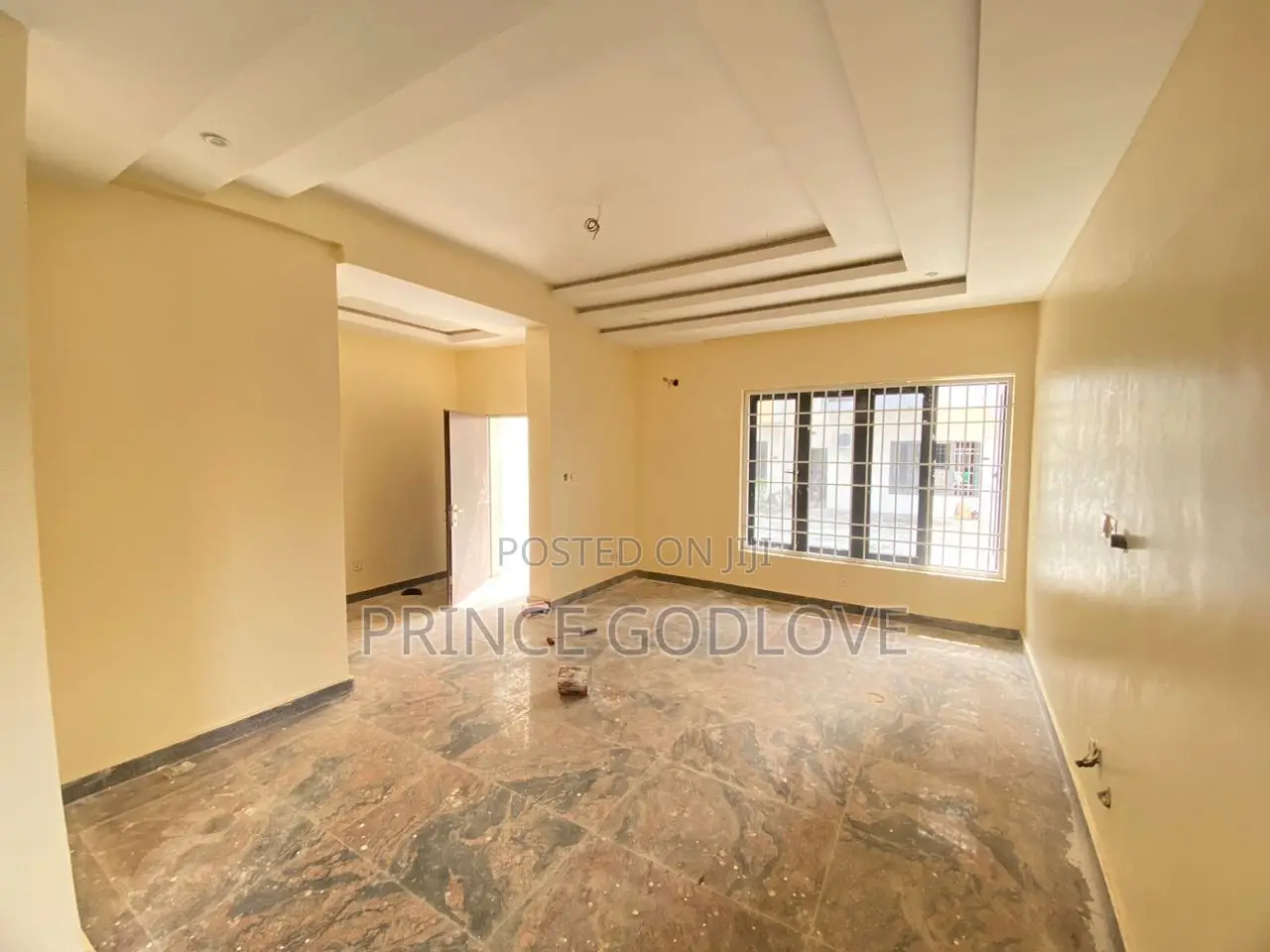 5bdrm Duplex in Life Camp for sale in Life Camp
