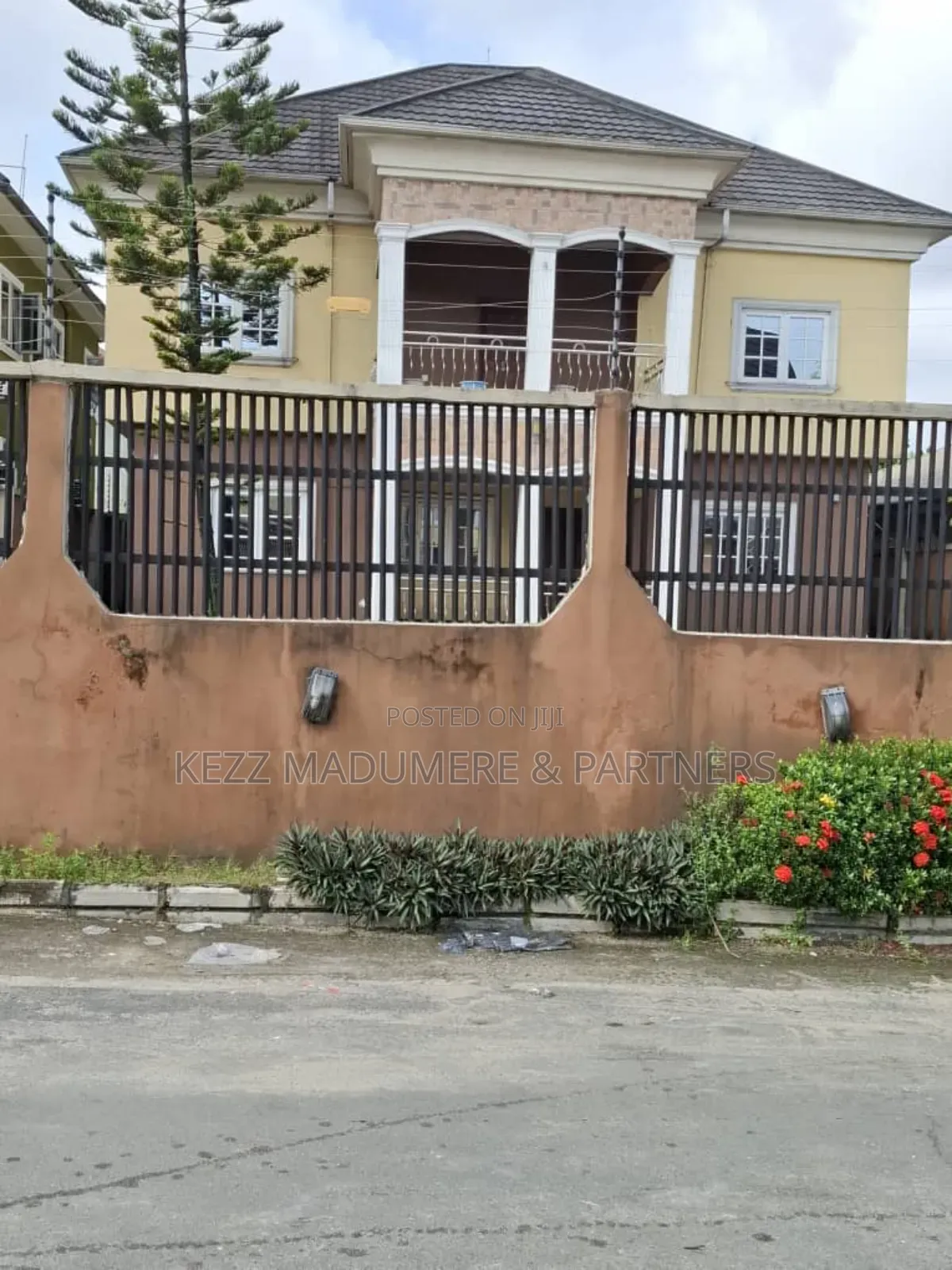 5bdrm Duplex in Inside An Estate ,, Port-Harcourt for sale in Port-Harcourt