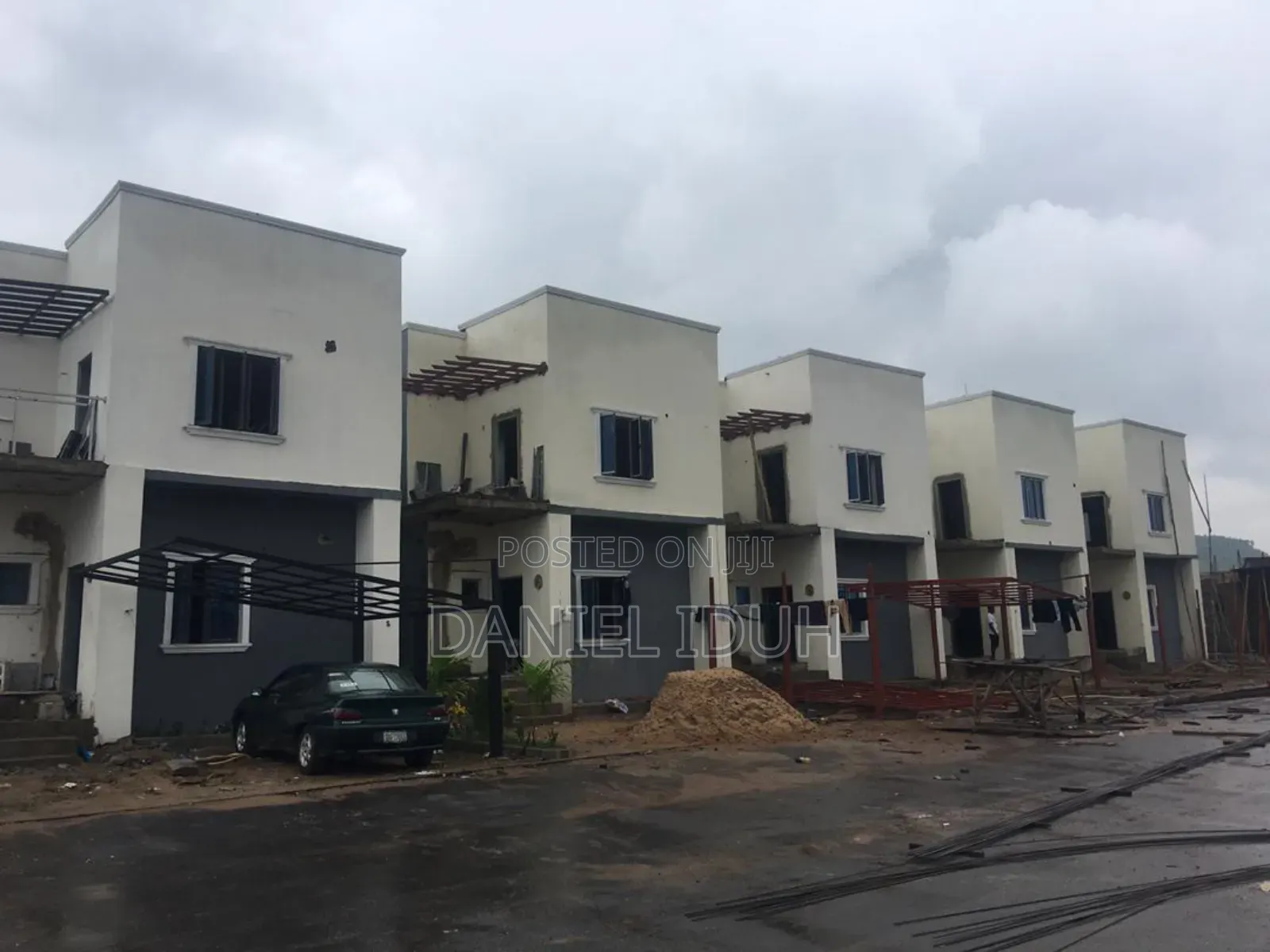 4bdrm Townhouse/Terrace in Aviation City Estate, Kiami for Sale in Kiami