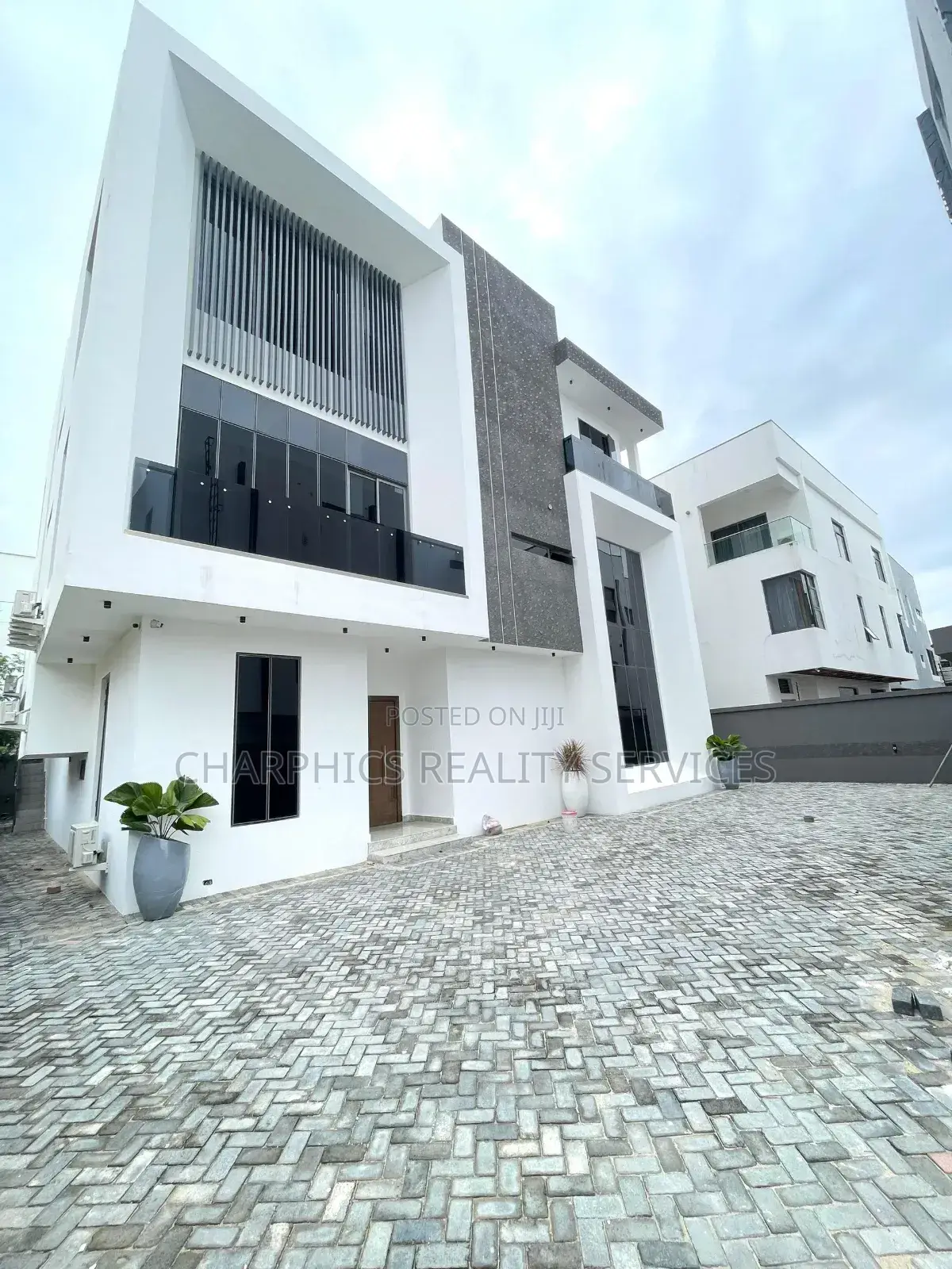 5bdrm Duplex in $1.6B, Ikoyi for sale in Ikoyi