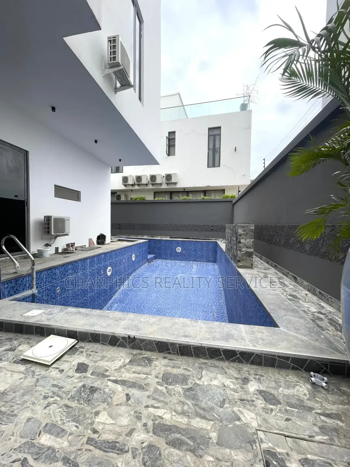 5bdrm Duplex in $1.6B, Ikoyi for sale in Ikoyi