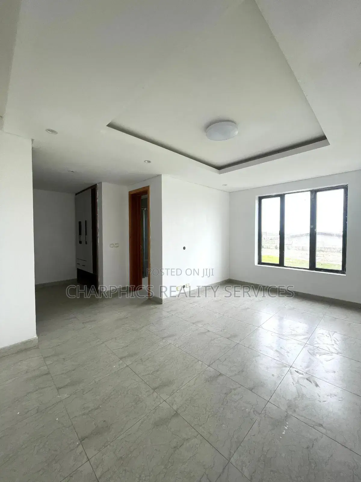 5bdrm Townhouse/Terrace in Lekki Phase 1 for sale in Lekki Phase 1