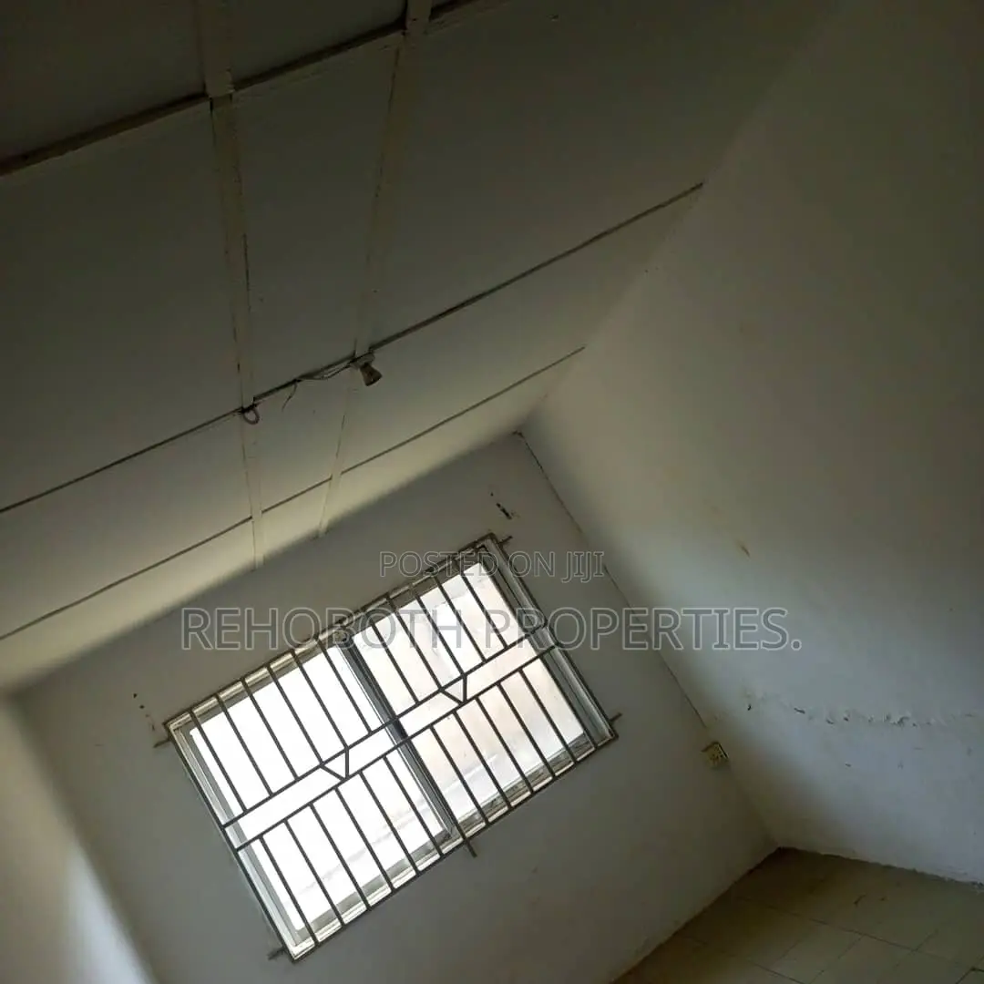 6bdrm Bungalow in Akoto, Ibadan for sale in Ibadan