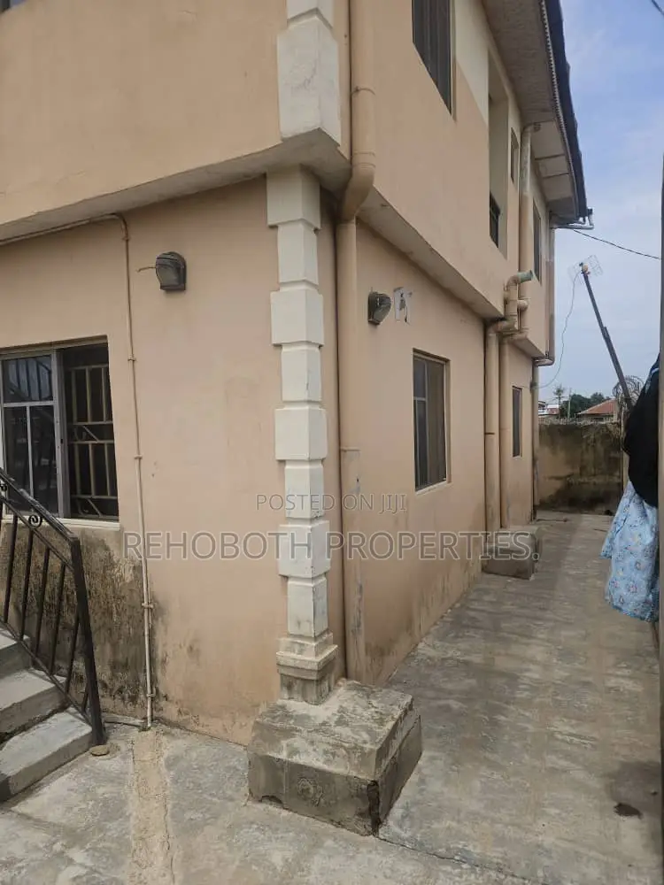 10bdrm Apartment in Agara, Ibadan for sale in Ibadan