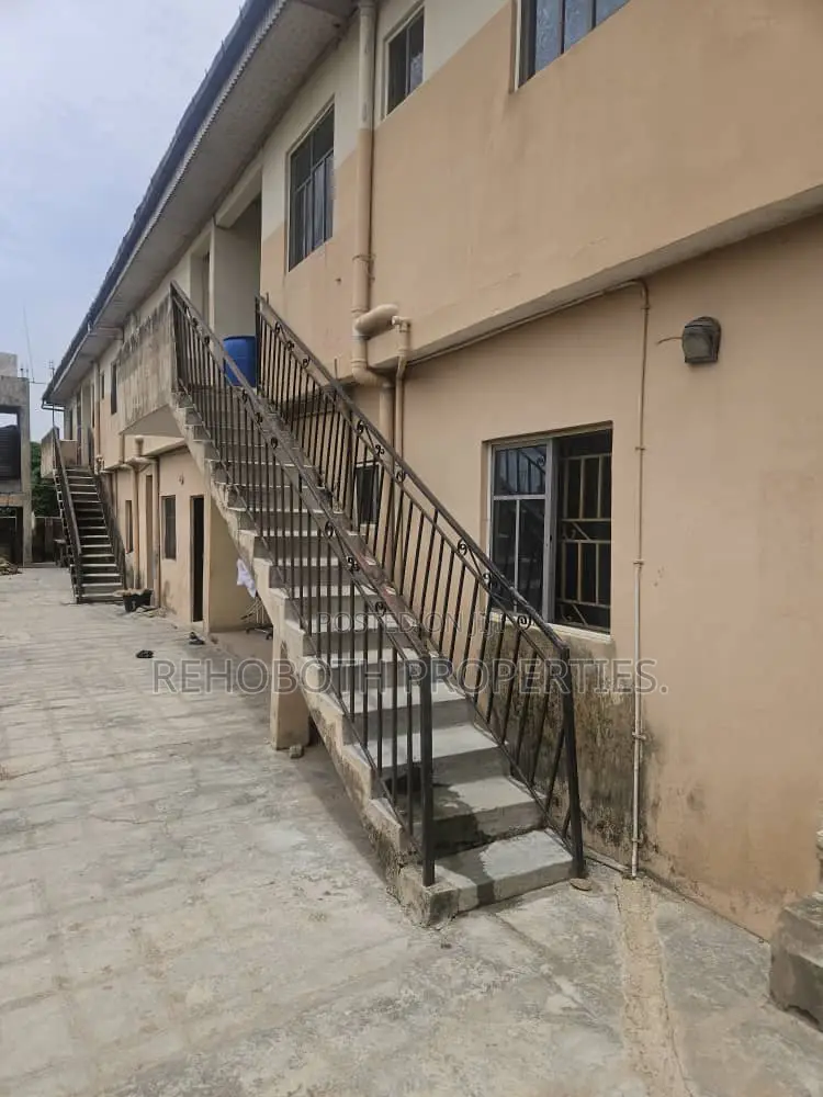 10bdrm Apartment in Agara, Ibadan for sale in Ibadan