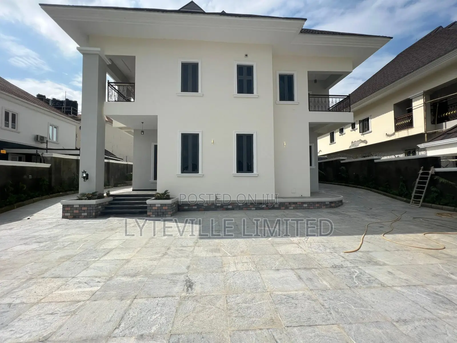 5bdrm Duplex in Asokoro for sale in Asokoro