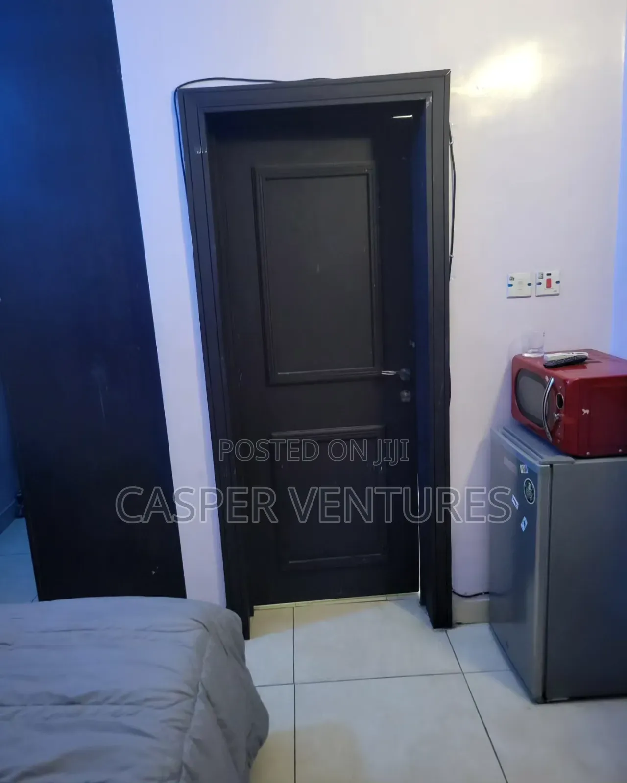 Flashy and Affordable Apartment in Chevron