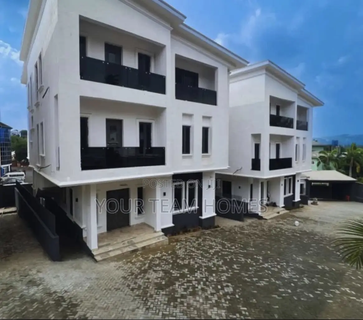 5bdrm Duplex in Maitama for sale in Maitama