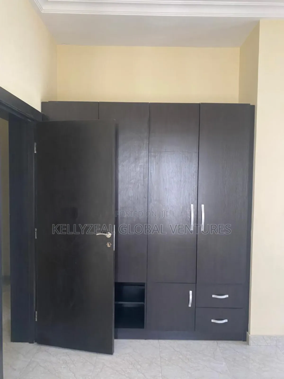 5bdrm Duplex in Lekki Phase 1 for sale in Lekki Phase 1