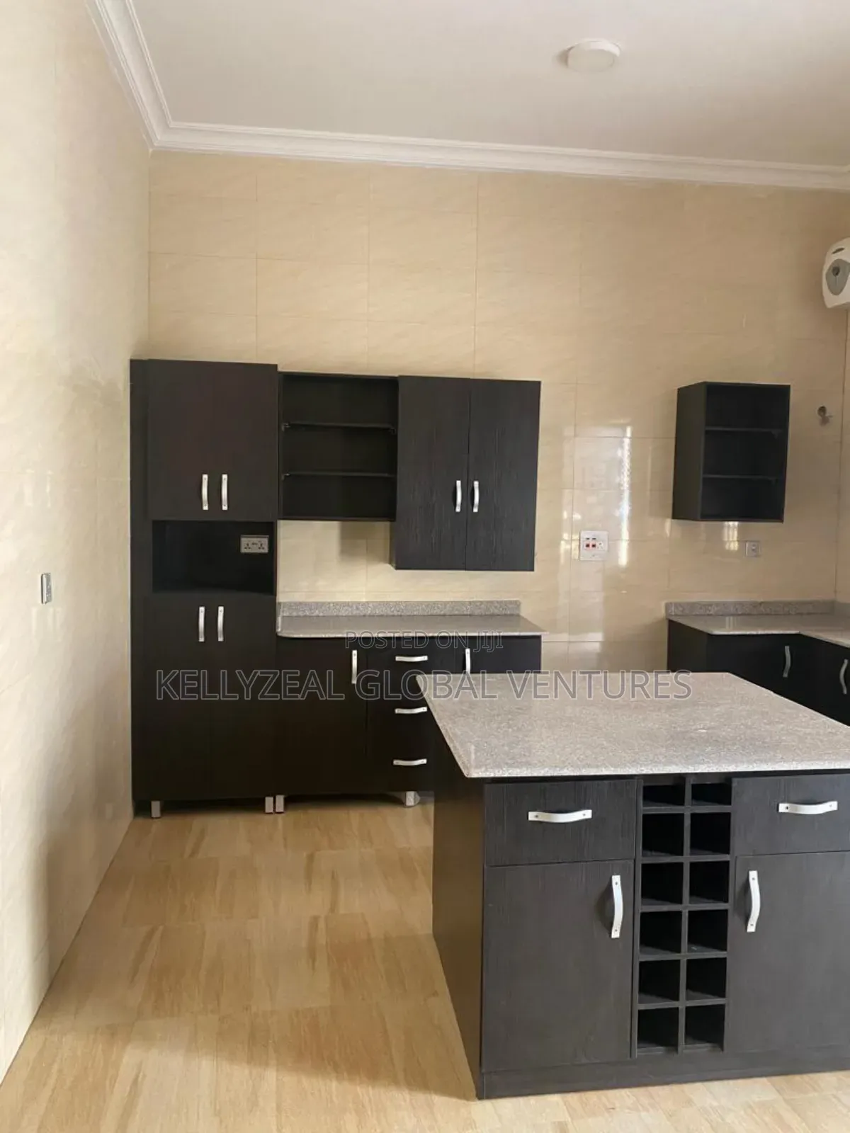 5bdrm Duplex in Lekki Phase 1 for sale in Lekki Phase 1