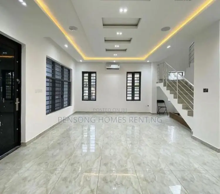 4bdrm Duplex in Victoria Island for rent in Victoria Island